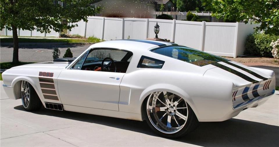 Fully Custom 1967 Ford Mustang Fastback with 700 hp 418ci V8