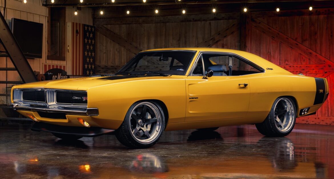 This Restomod 1969 Dodge Charger ‘CAPTIV’ by Ringbrothers Packs a 707 hp Hellcat V8